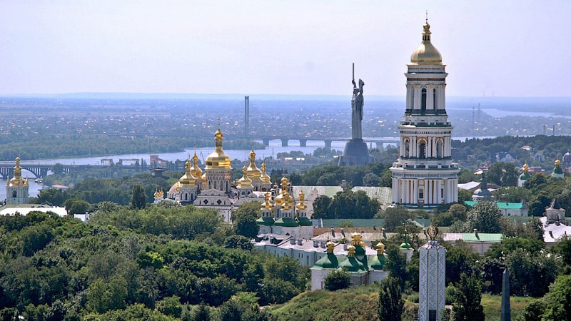 Höhlenkloster in Kiew bei Luftangriff beschädigt