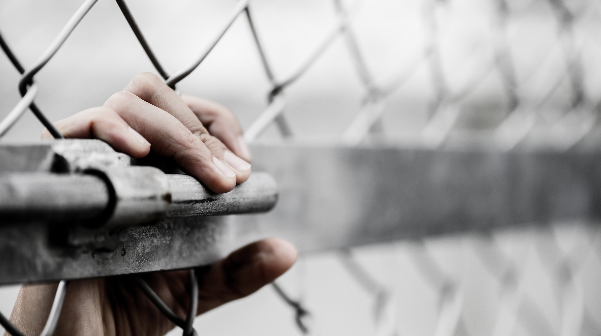 Experten und Kirche fordern für Geflüchtete Wege in die Legalität