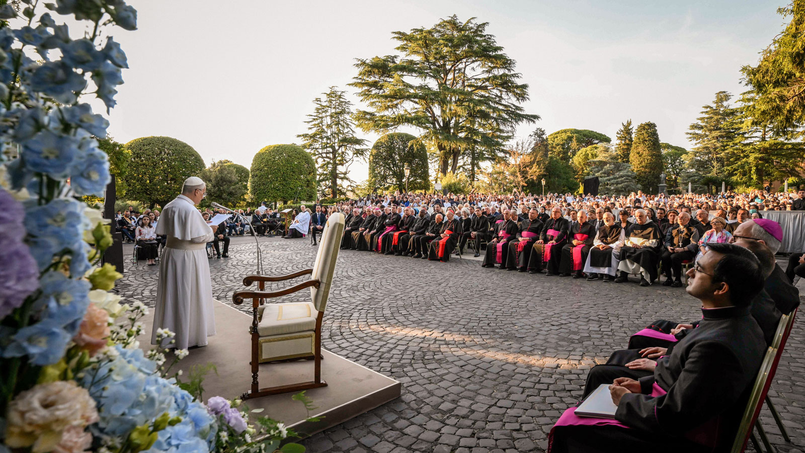 Keine naive Illusion: Friedensappell des Papstes bei weltweitem Rosenkranzgebet