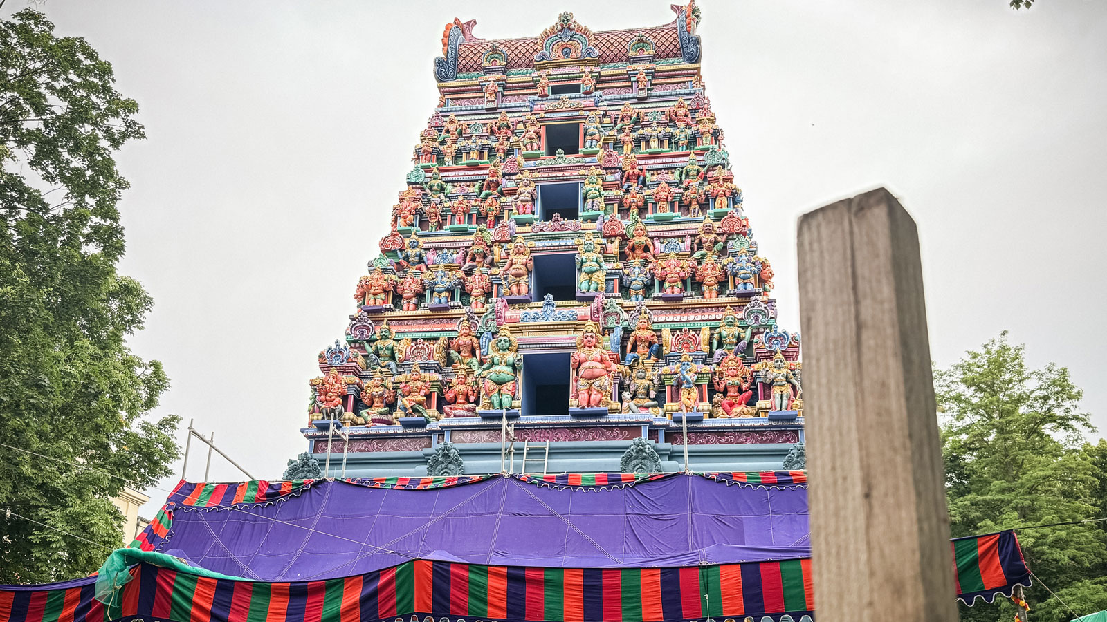 Größter Hindu-Tempel Deutschlands öffnet in Berlin