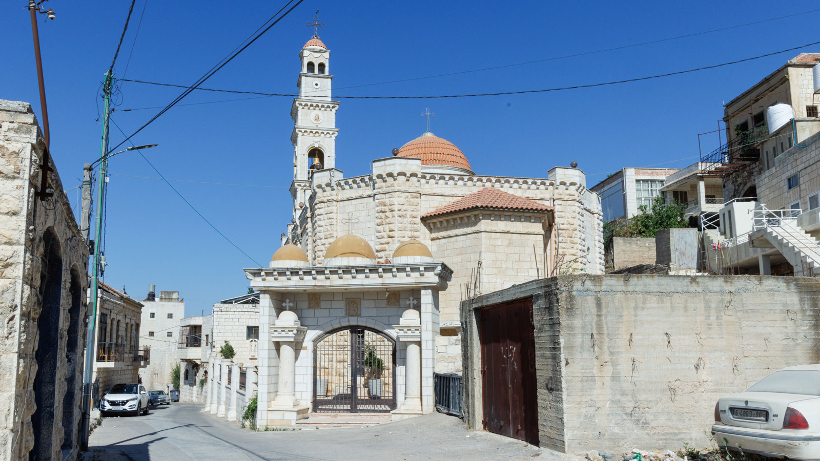 Israelische Siedler gefährden palästinensisches Christendorf/Pfarrer: Zukunft steht auf dem Spiel