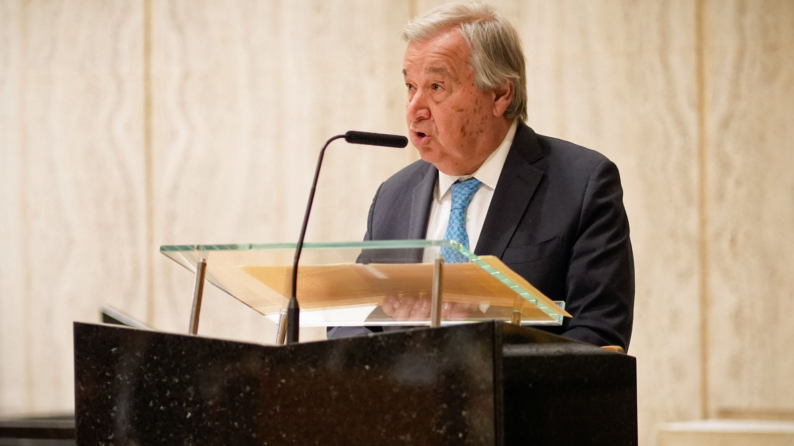 UN-Generalsekretär betet für Frieden und Menschenrechte